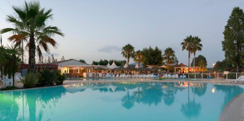 Camping Officiel Siblu Le Montourey Fréjus Buitenkant foto